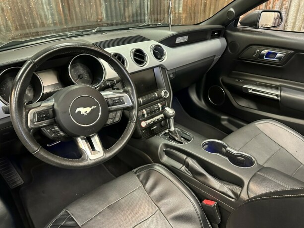 ford-mustang-bensin-2015-big-27