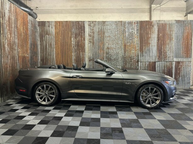 ford-mustang-bensin-2015-big-7