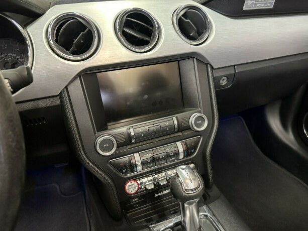 ford-mustang-bensin-2015-big-32