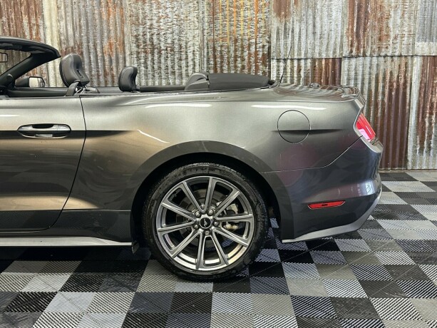 ford-mustang-bensin-2015-big-17