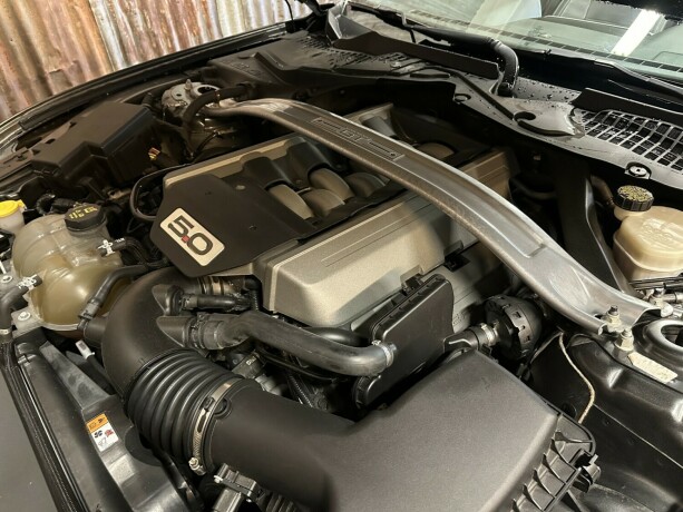 ford-mustang-bensin-2015-big-46