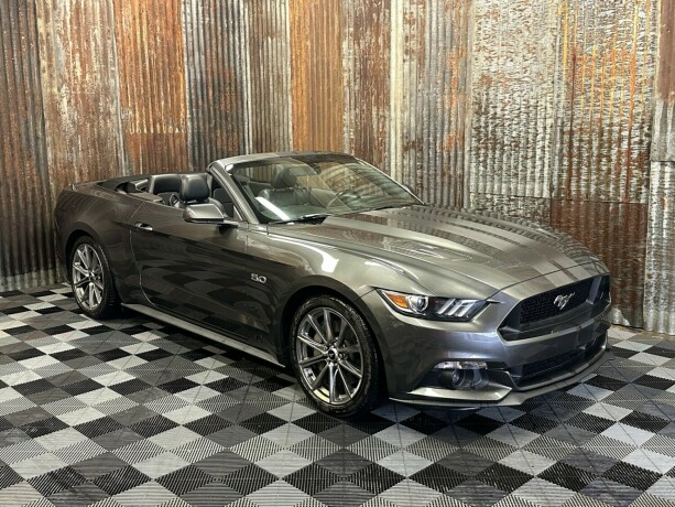 ford-mustang-bensin-2015-big-0