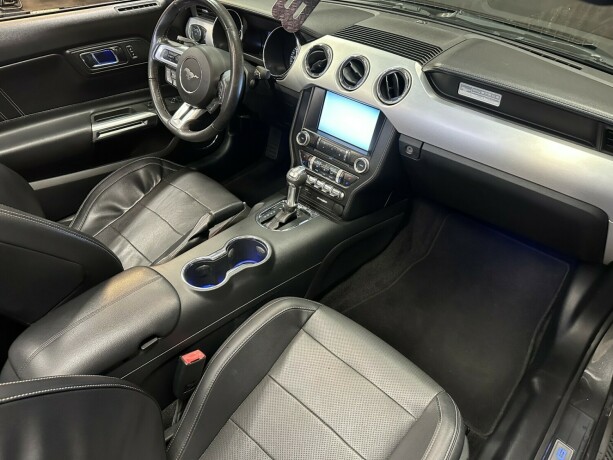 ford-mustang-bensin-2015-big-35