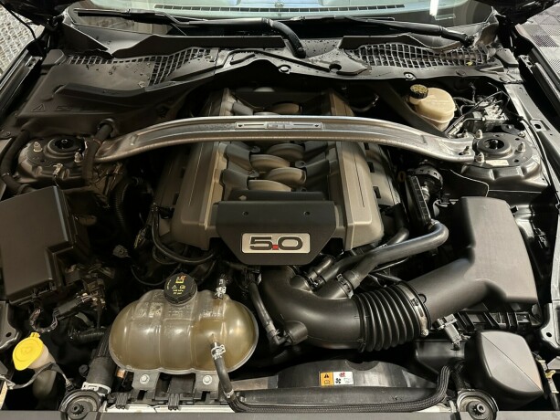 ford-mustang-bensin-2015-big-44