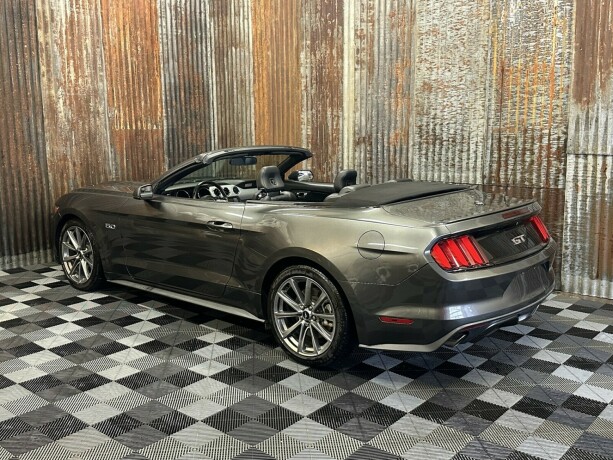 ford-mustang-bensin-2015-big-14