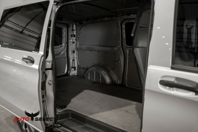 mercedes-benz-vito-diesel-2022-big-12