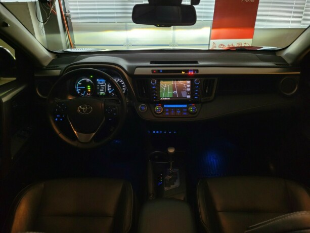 toyota-rav4-elektrisitetbensin-2016-big-33