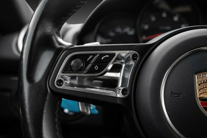 porsche-718-cayman-bensin-2018-big-14