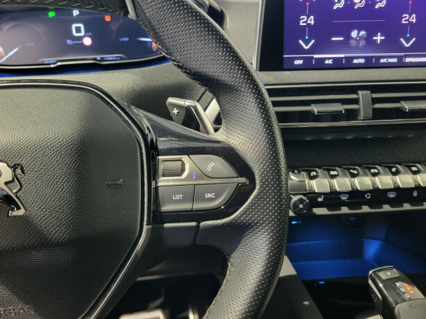 peugeot-5008-bensin-2018-big-21