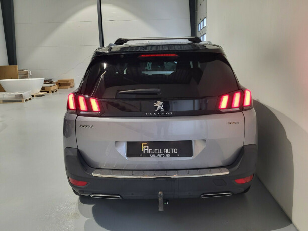 peugeot-5008-bensin-2018-big-7