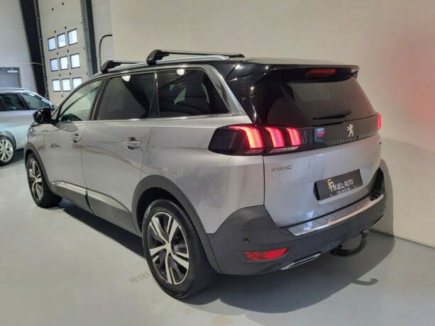 peugeot-5008-bensin-2018-big-6