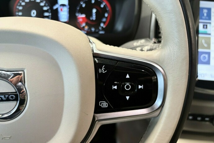 volvo-xc-90-diesel-2016-big-18