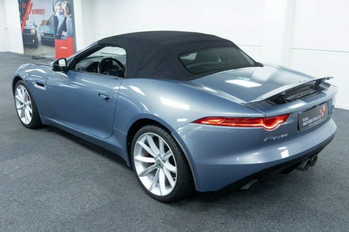 jaguar-f-type-bensin-2014-big-14