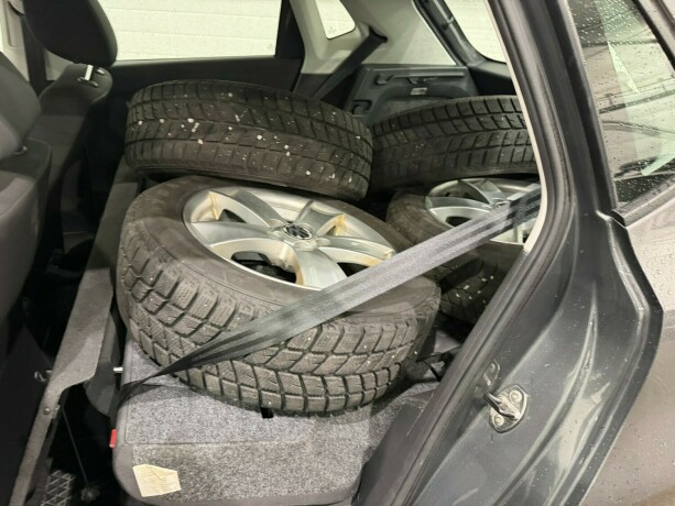 volkswagen-polo-bensin-2011-big-6