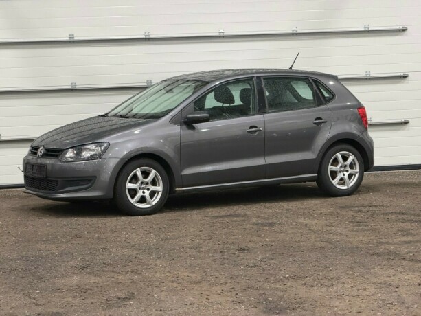 volkswagen-polo-bensin-2011-big-1