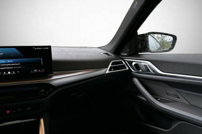 bmw-i4-elektrisitet-2024-big-35