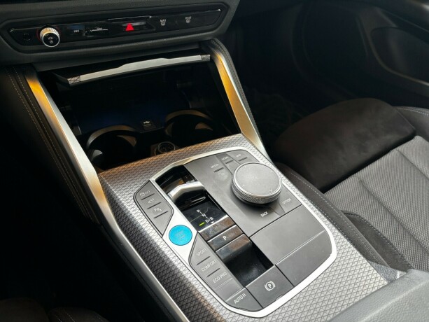 bmw-i4-elektrisitet-2024-big-22