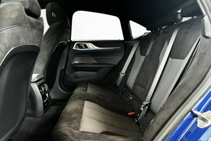 bmw-i4-elektrisitet-2024-big-36