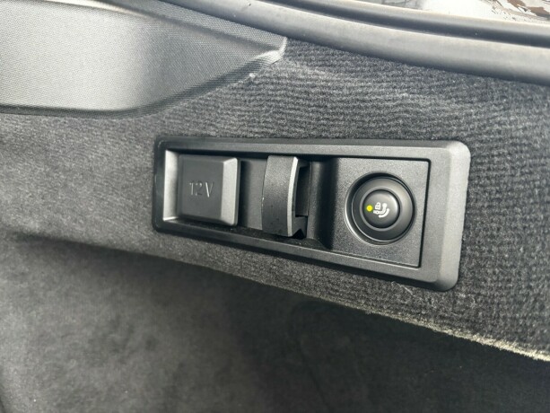 bmw-i4-elektrisitet-2024-big-42
