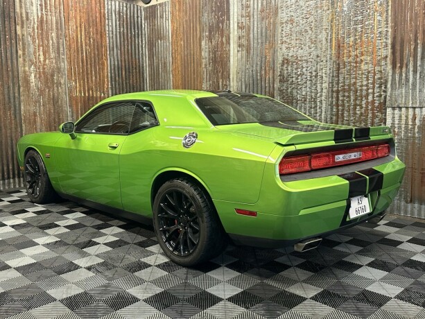 dodge-challenger-bensin-2011-big-11