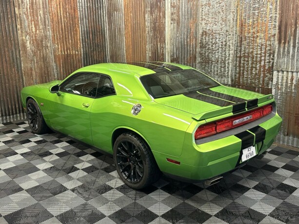 dodge-challenger-bensin-2011-big-12