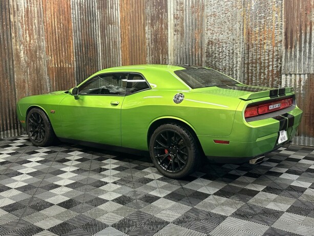 dodge-challenger-bensin-2011-big-13