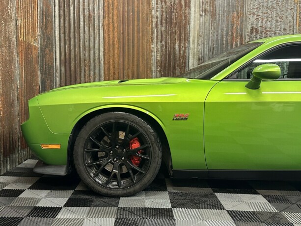 dodge-challenger-bensin-2011-big-15