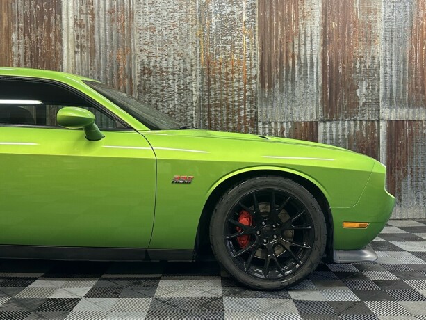 dodge-challenger-bensin-2011-big-3