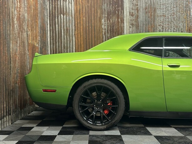 dodge-challenger-bensin-2011-big-4