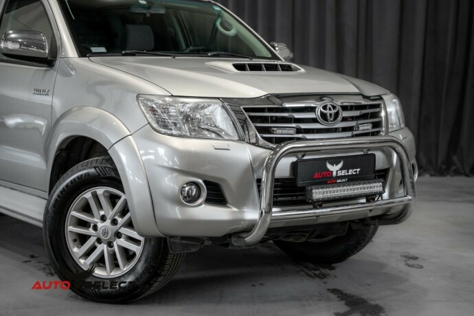toyota-hilux-diesel-2013-big-1