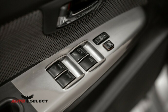 toyota-hilux-diesel-2013-big-19