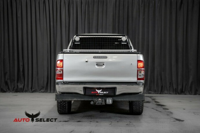 toyota-hilux-diesel-2013-big-7