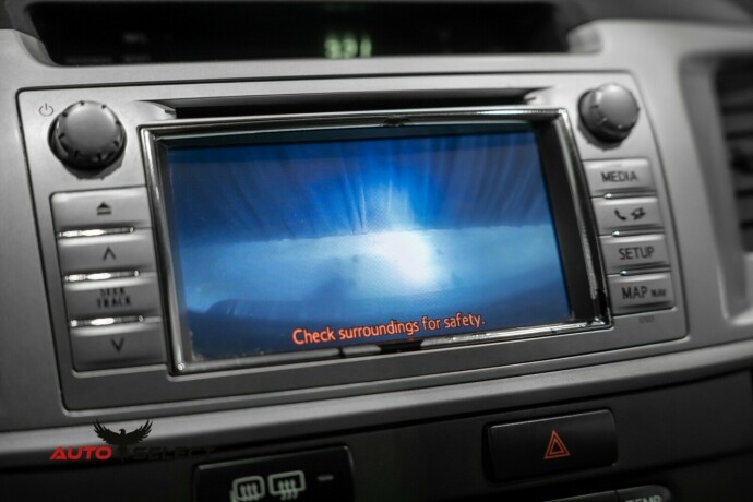 toyota-hilux-diesel-2013-big-36