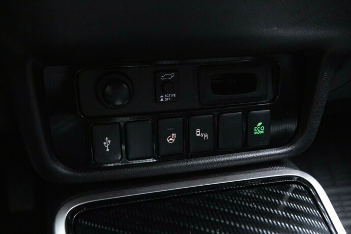 mitsubishi-outlander-plug-in-petrol-2020-big-21