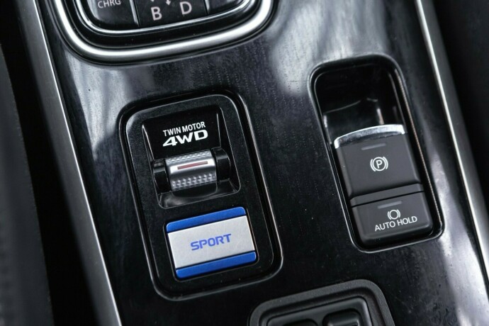 mitsubishi-outlander-plug-in-petrol-2020-big-20