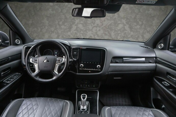 mitsubishi-outlander-plug-in-petrol-2020-big-26