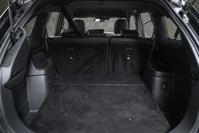 mitsubishi-outlander-plug-in-petrol-2020-big-30