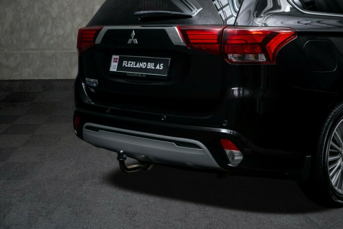 mitsubishi-outlander-plug-in-petrol-2020-big-8