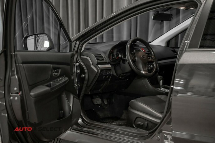 subaru-xv-bensin-2012-big-19