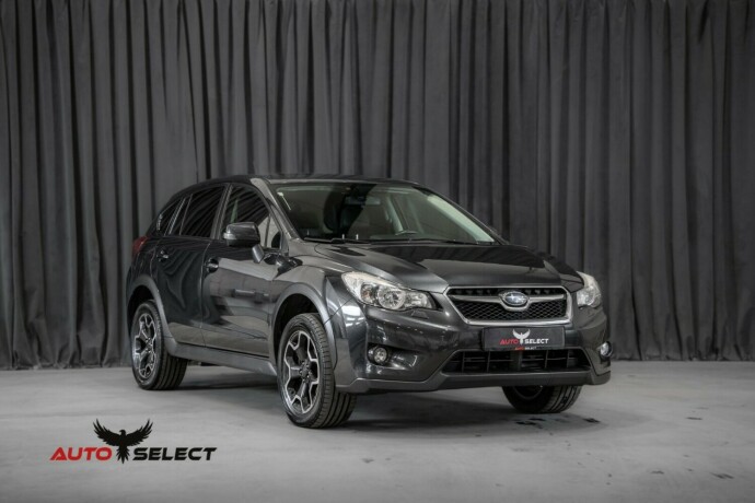 subaru-xv-bensin-2012-big-3