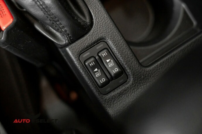subaru-xv-bensin-2012-big-37