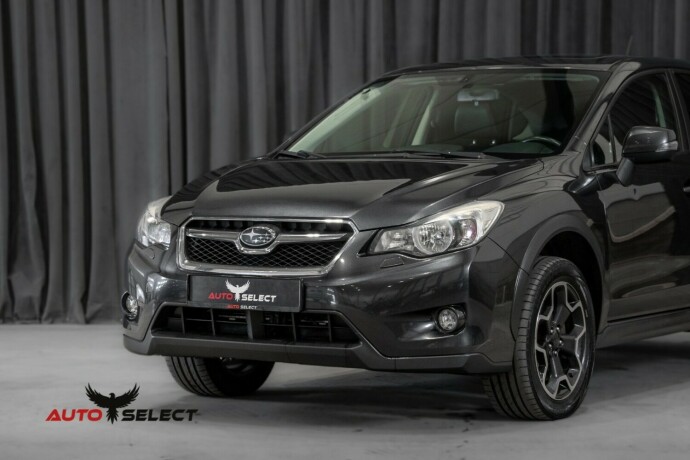 subaru-xv-bensin-2012-big-6