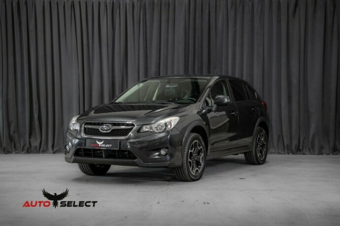 subaru-xv-bensin-2012-big-5