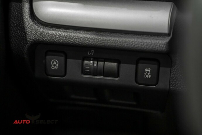 subaru-xv-bensin-2012-big-27