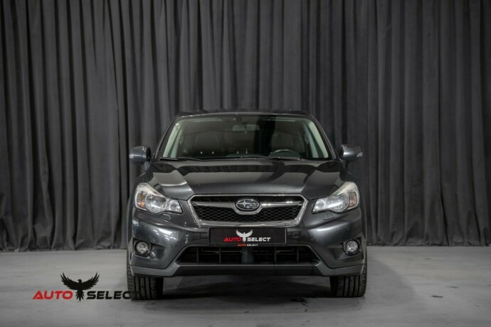 subaru-xv-bensin-2012-big-4