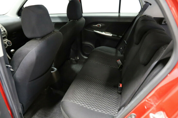 toyota-urban-cruiser-bensin-2009-big-8