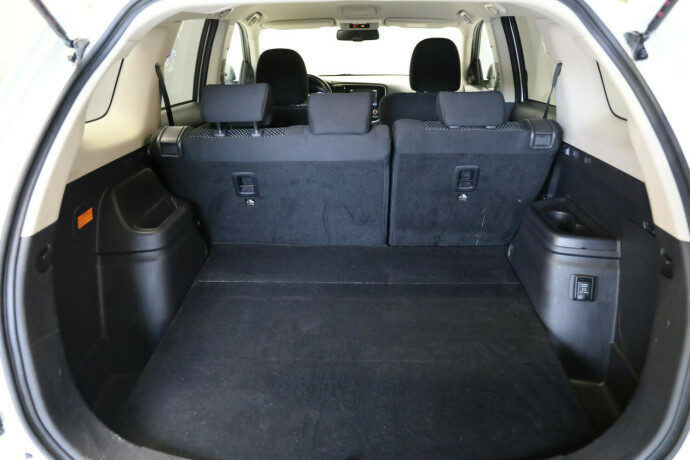 mitsubishi-outlander-elektrisitetbensin-2020-big-11