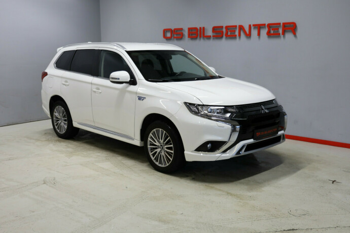 mitsubishi-outlander-elektrisitetbensin-2020-big-0