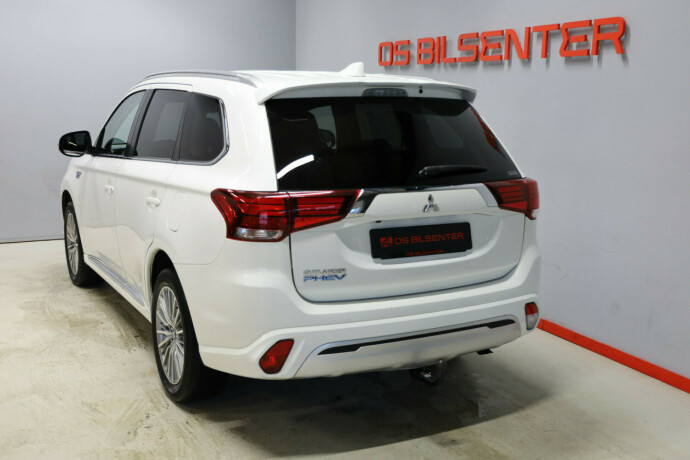 mitsubishi-outlander-elektrisitetbensin-2020-big-4