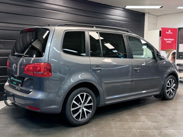volkswagen-touran-diesel-2013-big-8